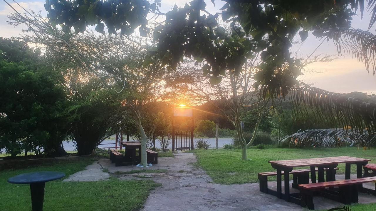 Sunset Bed And Breakfast Коффи-Бей Экстерьер фото